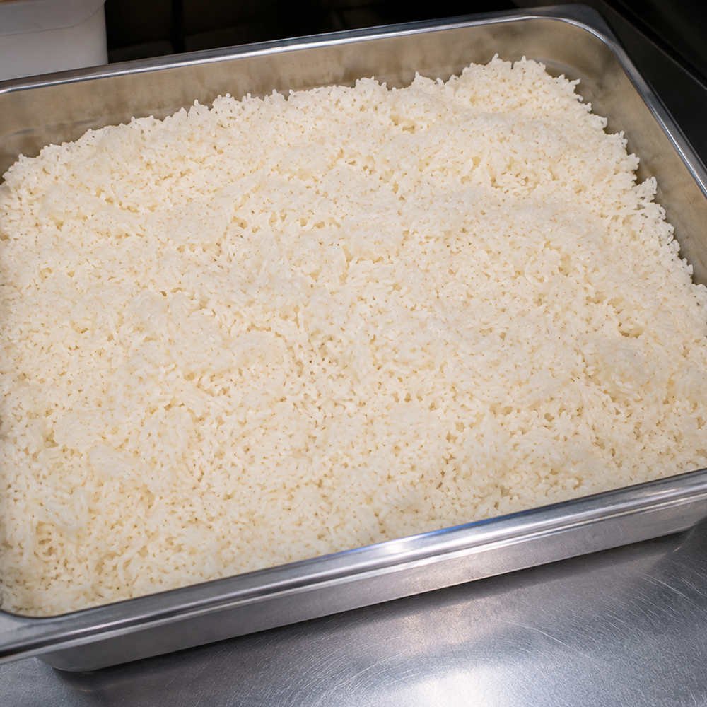 Bulk steamed white rice